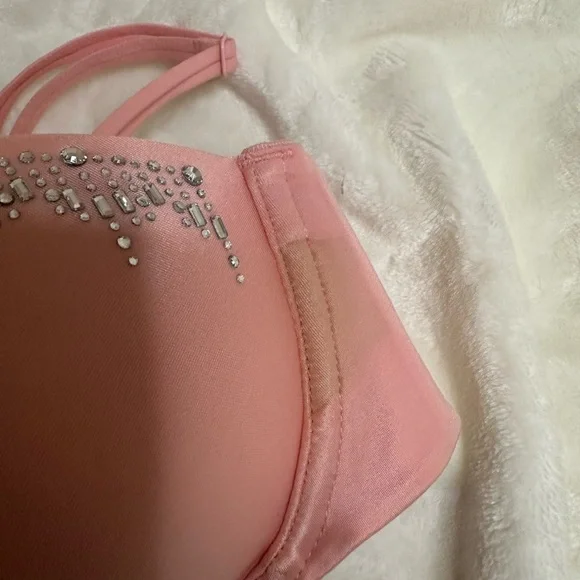 Victoria’s Secret Very Sexy Strapless Pink Crystal Embellished Bra - Picture 4 of 10